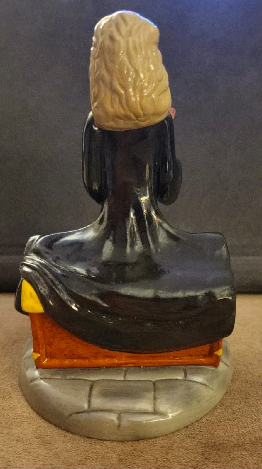 Royal Doulton Harry Potter Figurine – Hermione Studies for Potions Class