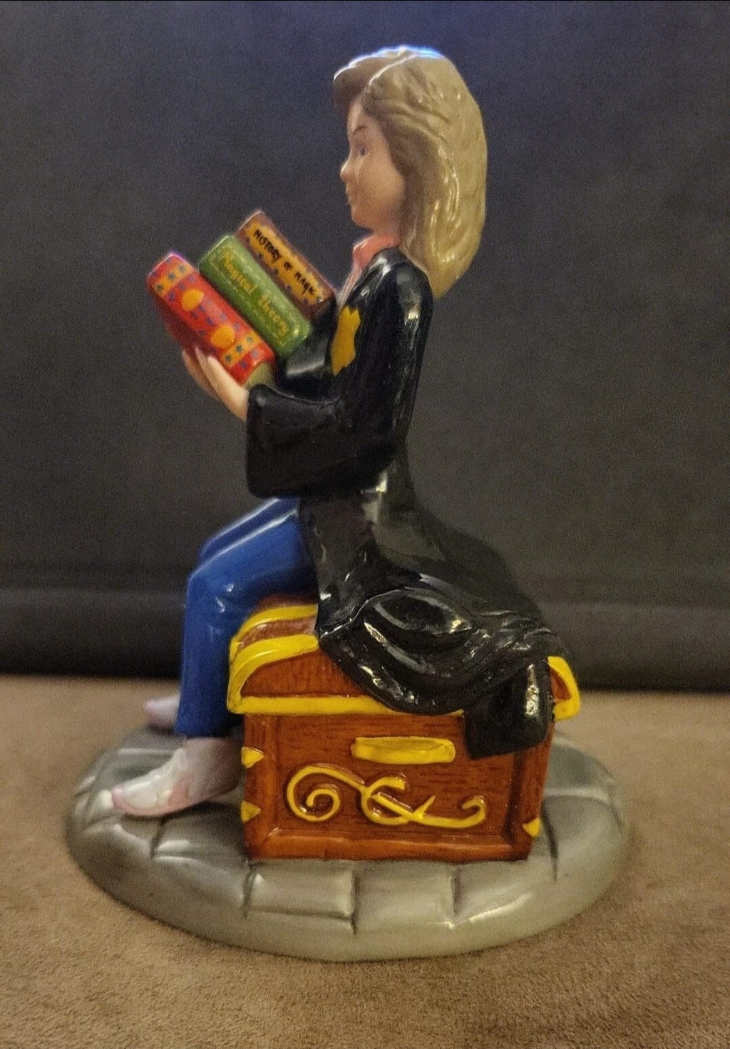 Royal Doulton Harry Potter Figurine – Hermione Studies for Potions Class