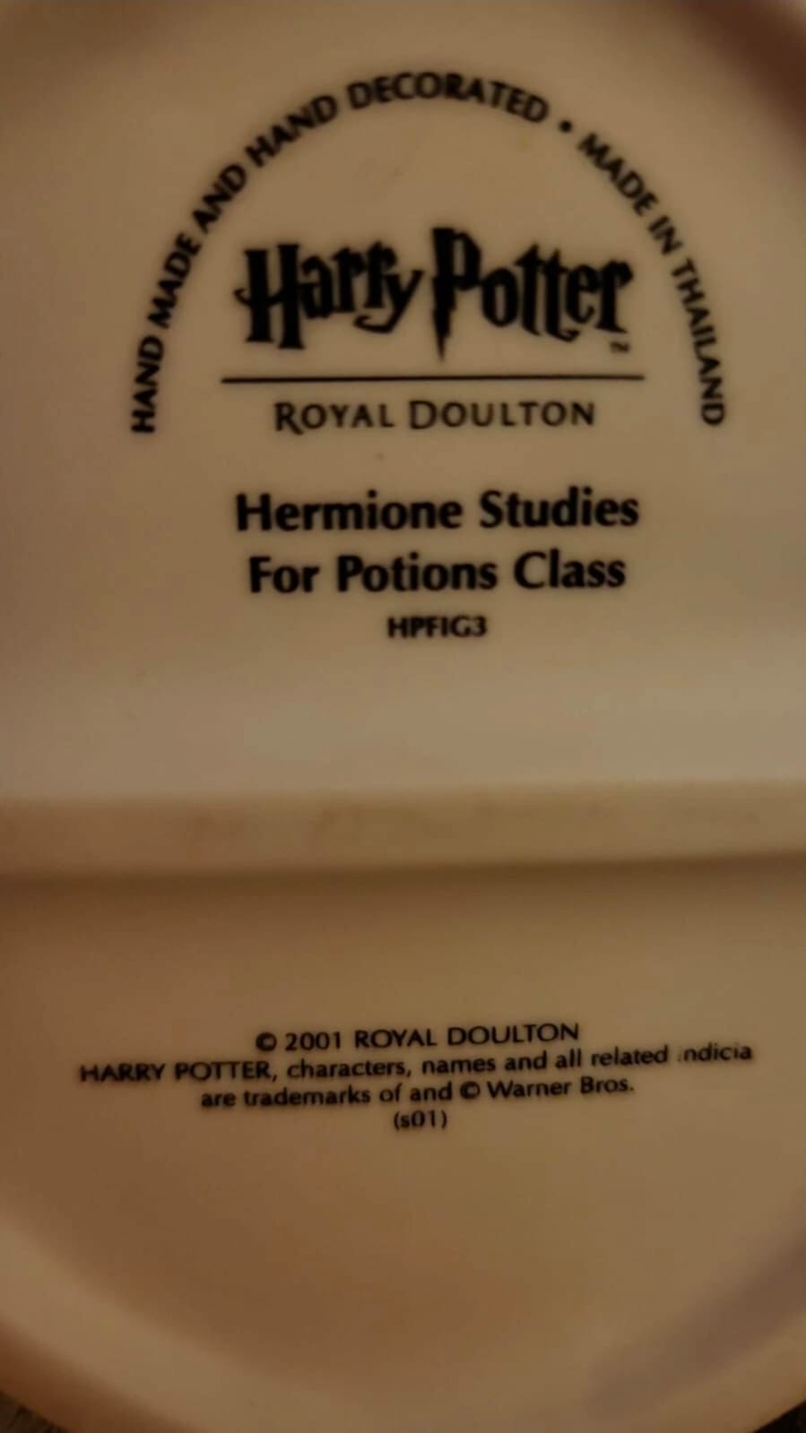 Royal Doulton Harry Potter Figurine – Hermione Studies for Potions Class