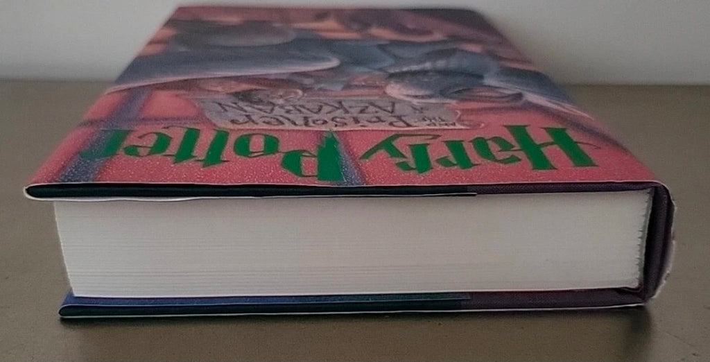 Harry Potter and the Prisoner of Azkaban – Hardcover Edition (Illustrated by Mary GrandPré)